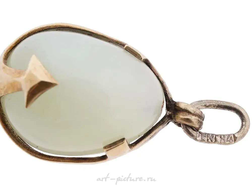RUSSIAN 84 GILT SILVER CARVED JADE STONE EGG PENDANT — photo 2