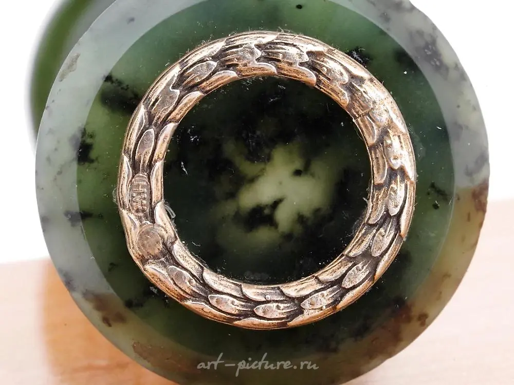 IMPERIAL RUSSIAN GILT SILVER AND CARVED JADE SEAL — photo 2