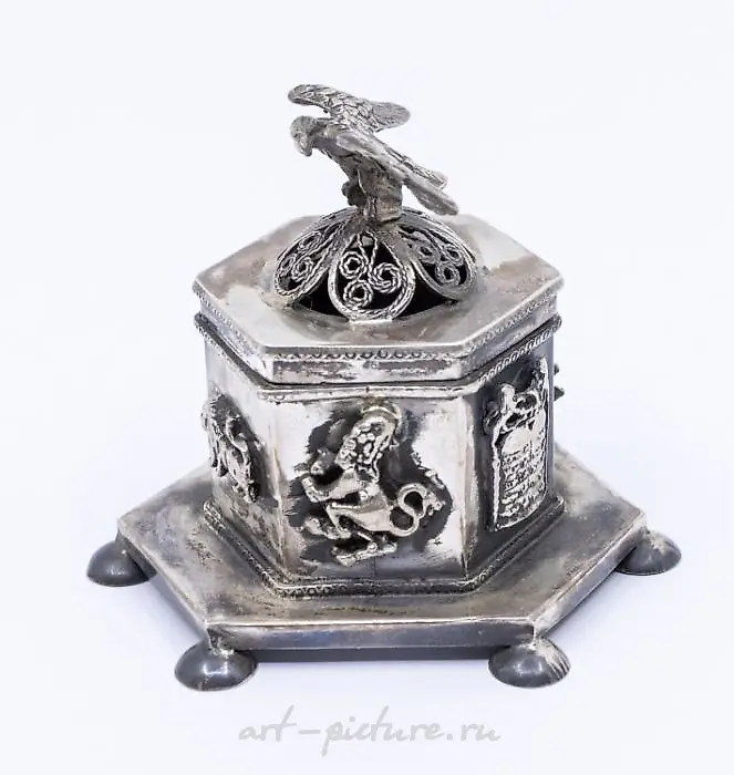 A late 19th Century Russian 84 Standard silver spoon with two... — photo 2
