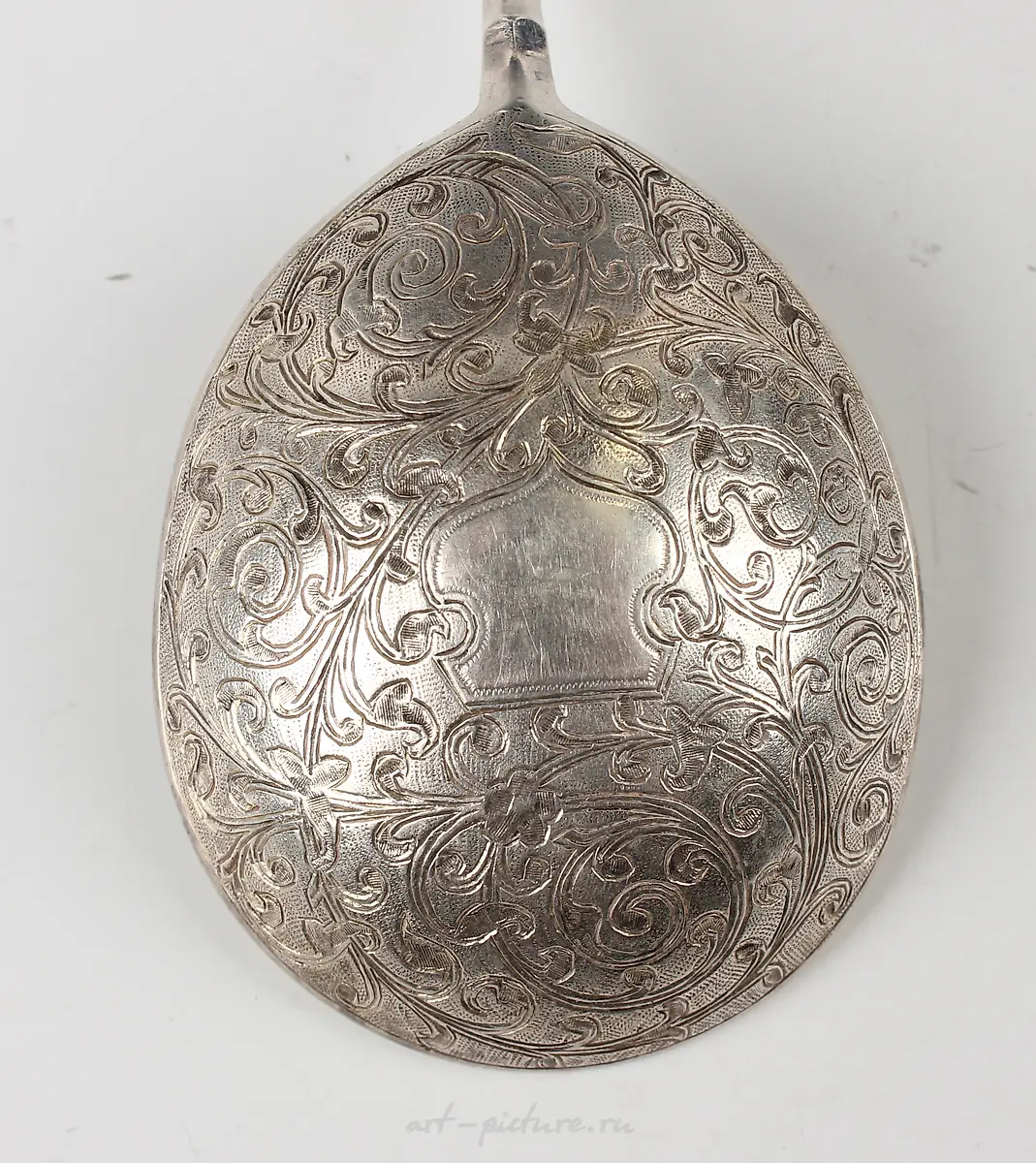 An early 20th century Russian silver spoon, 84 zolotnik, the... — photo 3