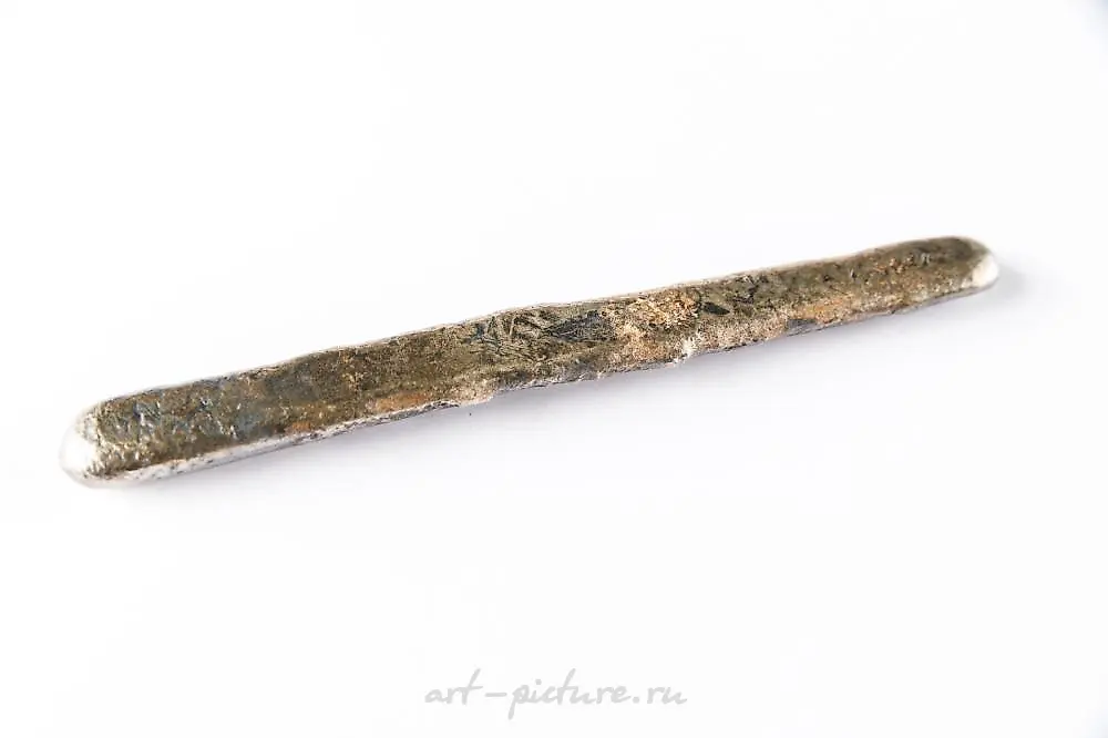 WORLD COINS AND CURRENCY: BAR SHAPED MEDIEVAL SILVER GRIVNA. — photo 2