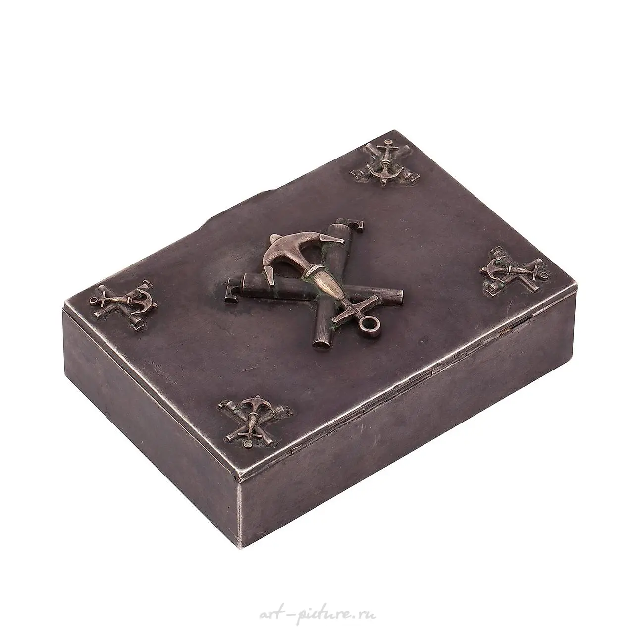A Russian silver cigar box with cast Navy patch emblems, E.C... — photo 2