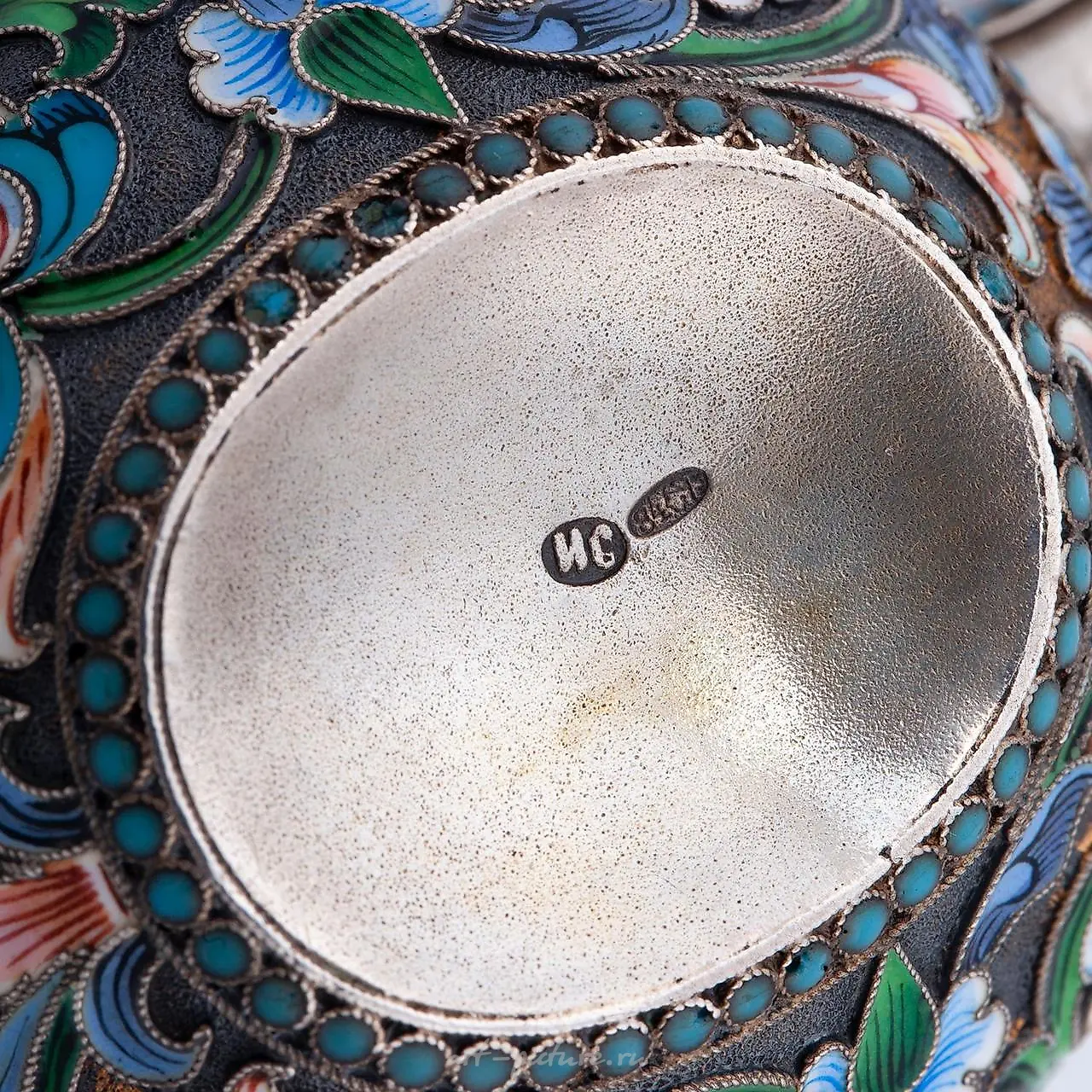 A Russian silver and cloisonné enamel kovsh by I. Saltikov. — photo 7