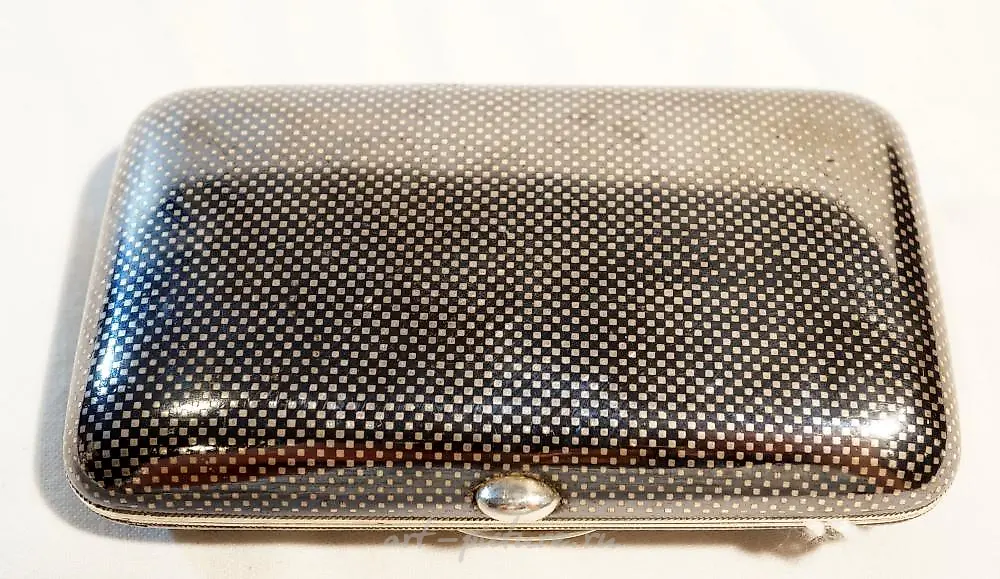 An antique Russian silver & Niello cigarette case having all... — photo 2