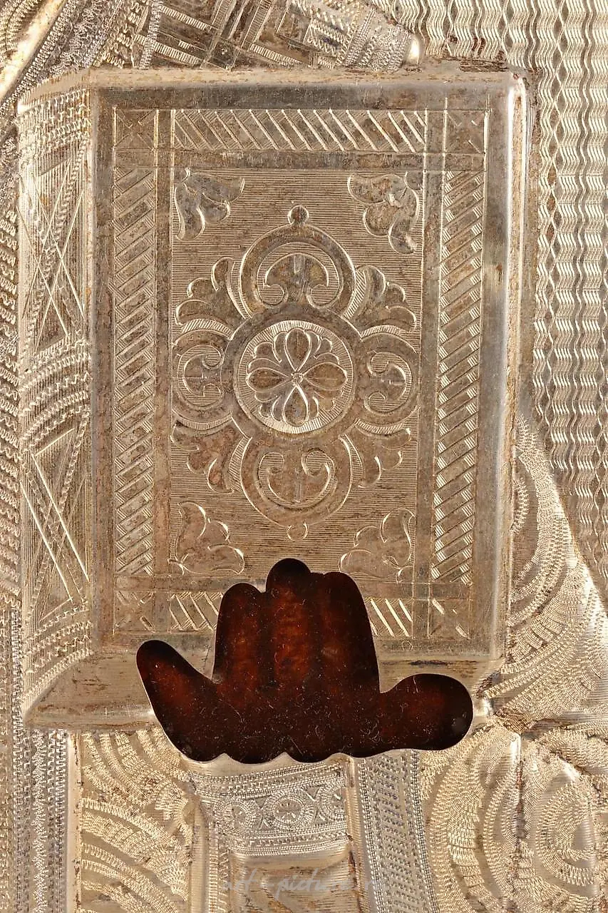 Exceptional Russian Gilt Silver and Enamel Icon, — photo 11