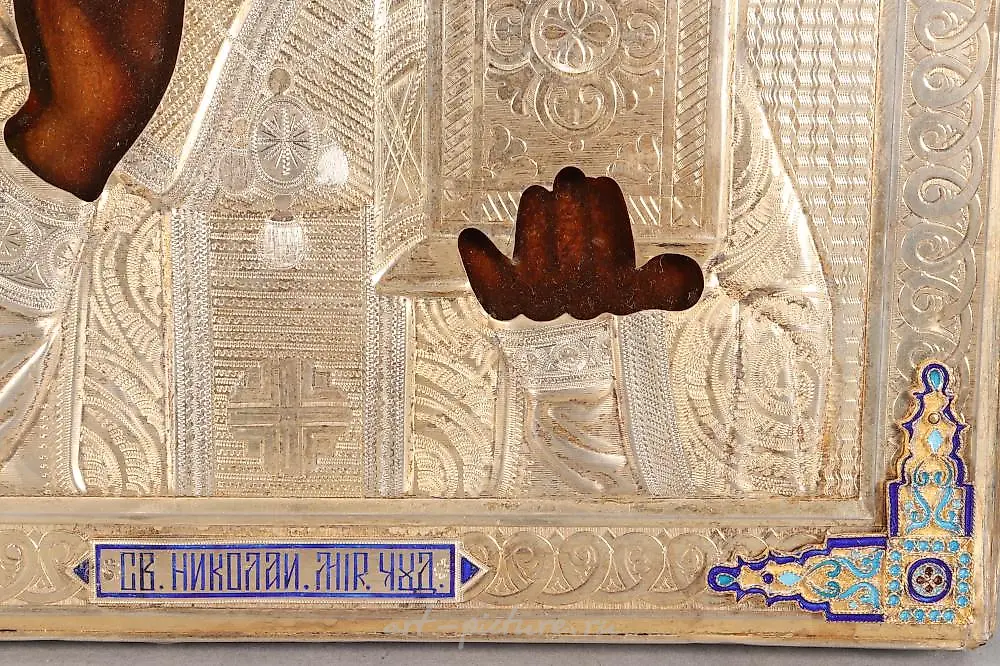 Exceptional Russian Gilt Silver and Enamel Icon, — photo 7