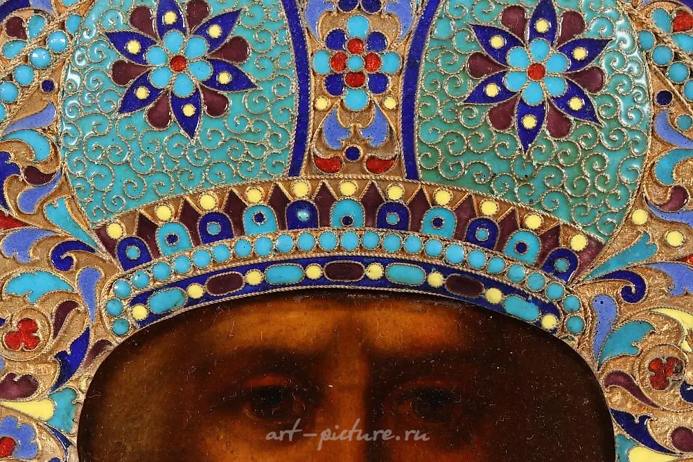 Exceptional Russian Gilt Silver and Enamel Icon, — photo 10