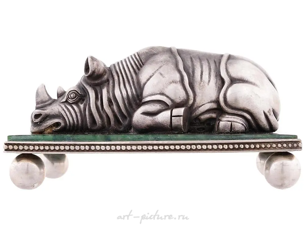 Russian silver figurine of a pig with ruby eyes — photo 2
