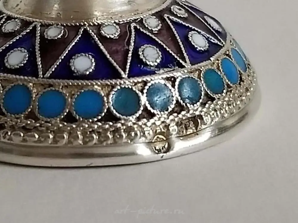 PAIR OF 19TH C. RUSSIAN 84 SILVER & ENAMEL CUPS — photo 6