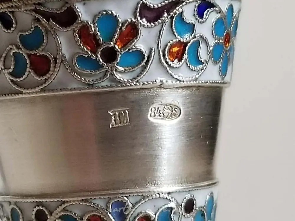PAIR OF 19TH C. RUSSIAN 84 SILVER & ENAMEL CUPS — photo 7