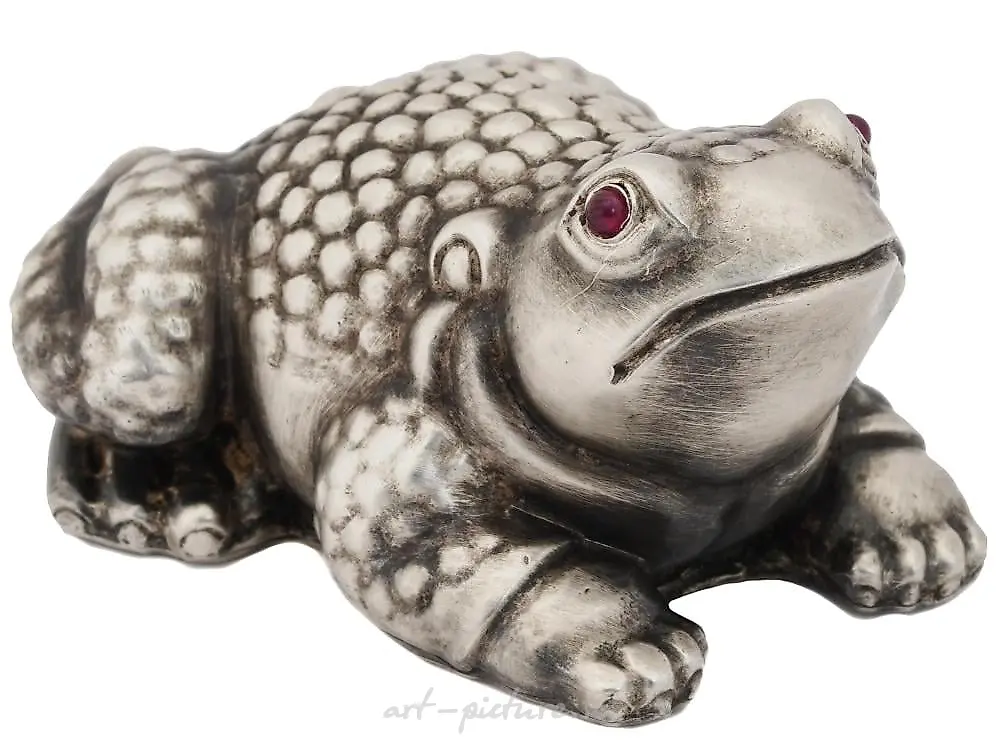 RUSSIAN SILVER FROG FIGURINE WITH GARNET EYES