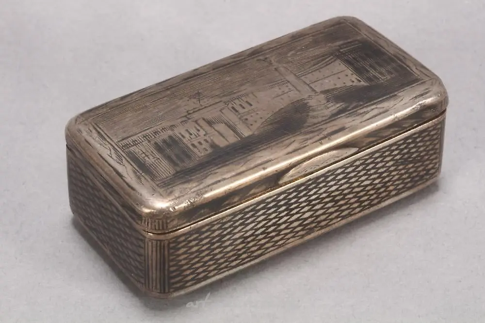 19th Century Russian Silver and Niello Snuff Box — photo 4