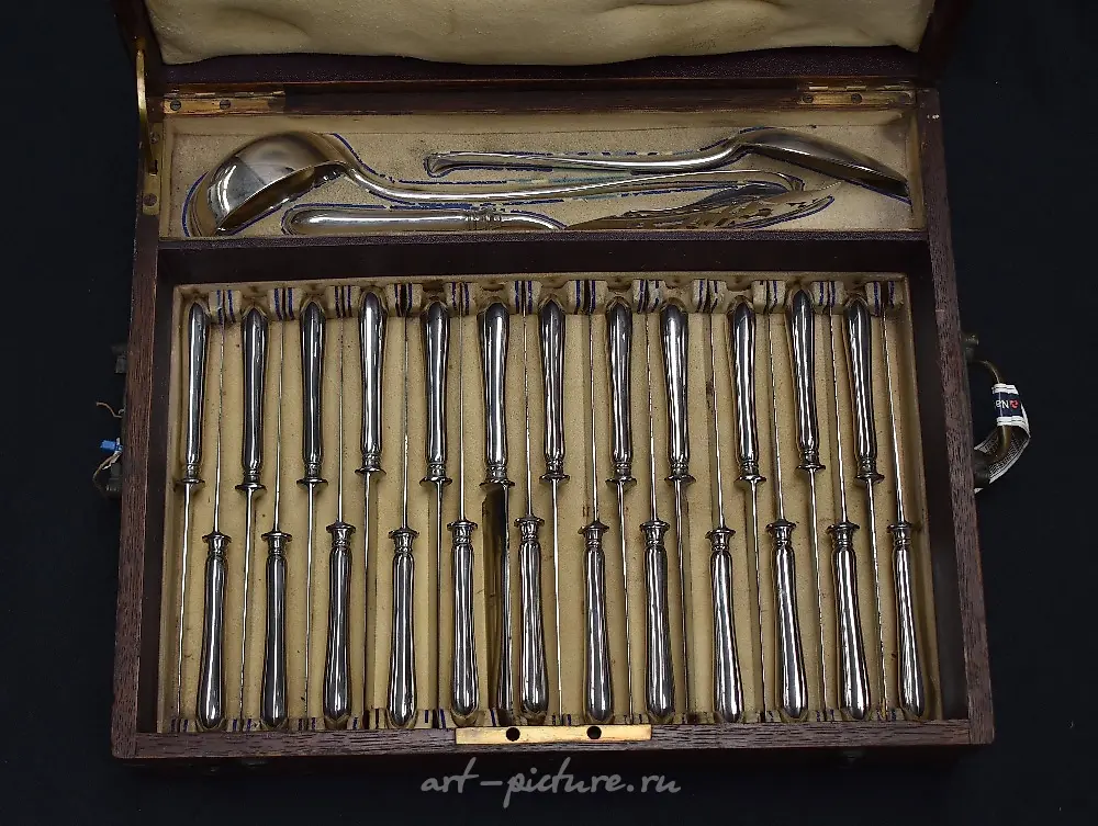 皇家俄罗斯汉诺威风格的银餐具套装 — 照片 5