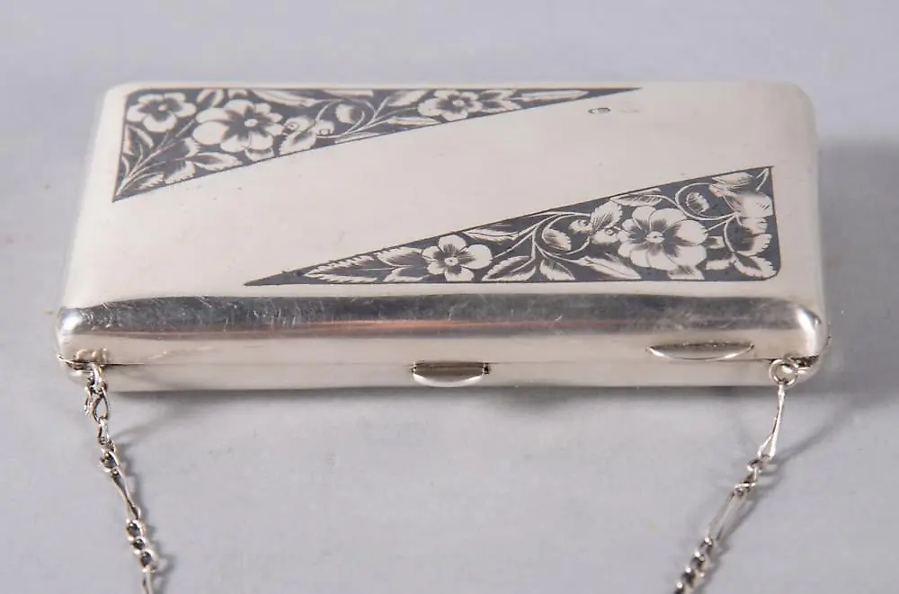 An Antique Russian Art Nouveau Silver Purse — photo 3