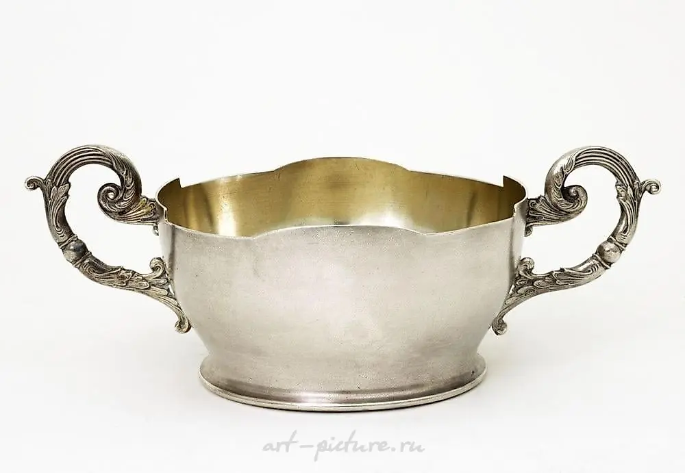 Silver ART NOUVEAU-style vase Russia, Moscow, workshop of Val...