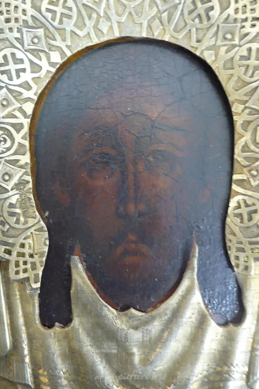 19th century chased cast iron wall cabinet decoration of a woman's silhouette. — photo 2