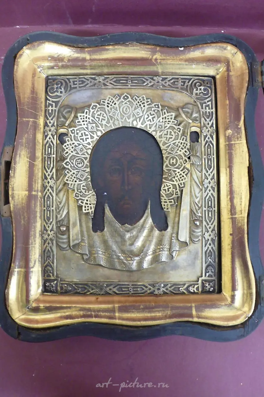19th century chased cast iron wall cabinet decoration of a woman's silhouette. — photo 7