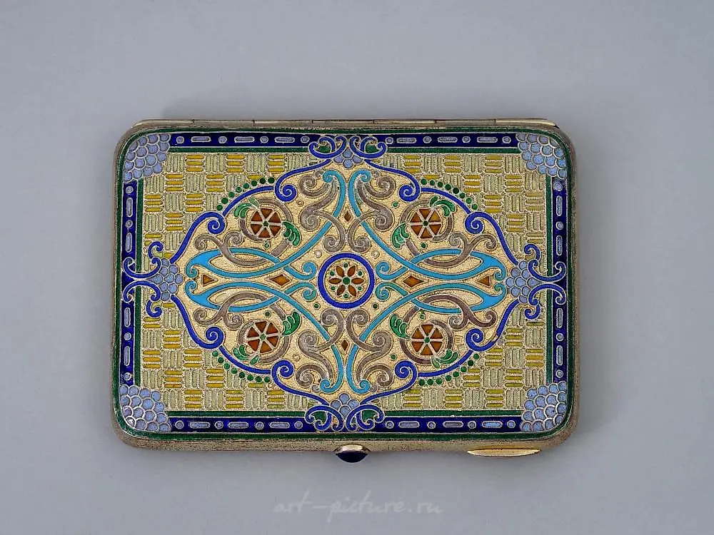 A RUSSIAN SILVER AND CLOISONNE ENAMEL BELT, CIRCA 1900S. — photo 2