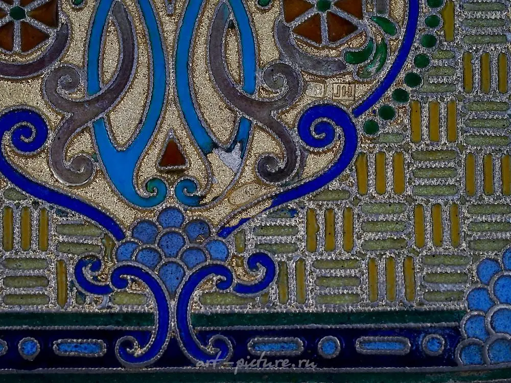 A RUSSIAN SILVER AND CLOISONNE ENAMEL BELT, CIRCA 1900S. — photo 5