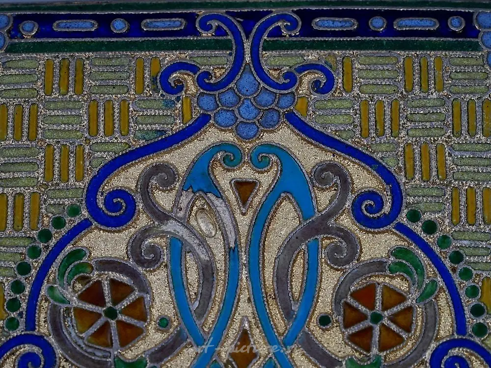 A RUSSIAN SILVER AND CLOISONNE ENAMEL BELT, CIRCA 1900S. — photo 6