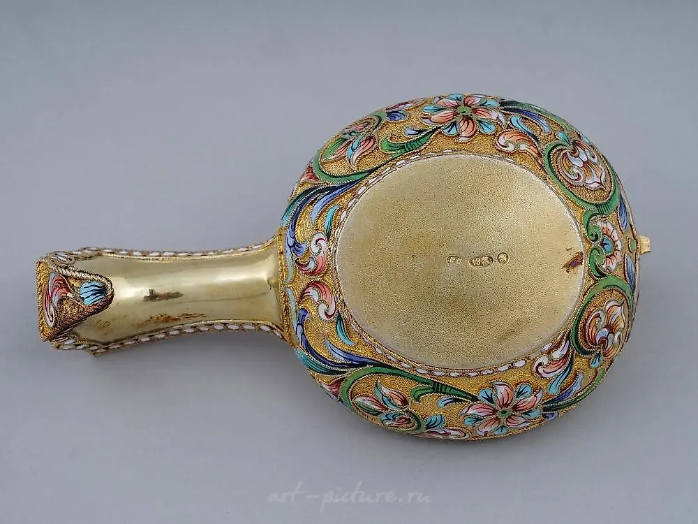 A RUSSIAN SILVER AND CLOISONNE ENAMEL KOVSH BY MARIA SEMENOV... — photo 6