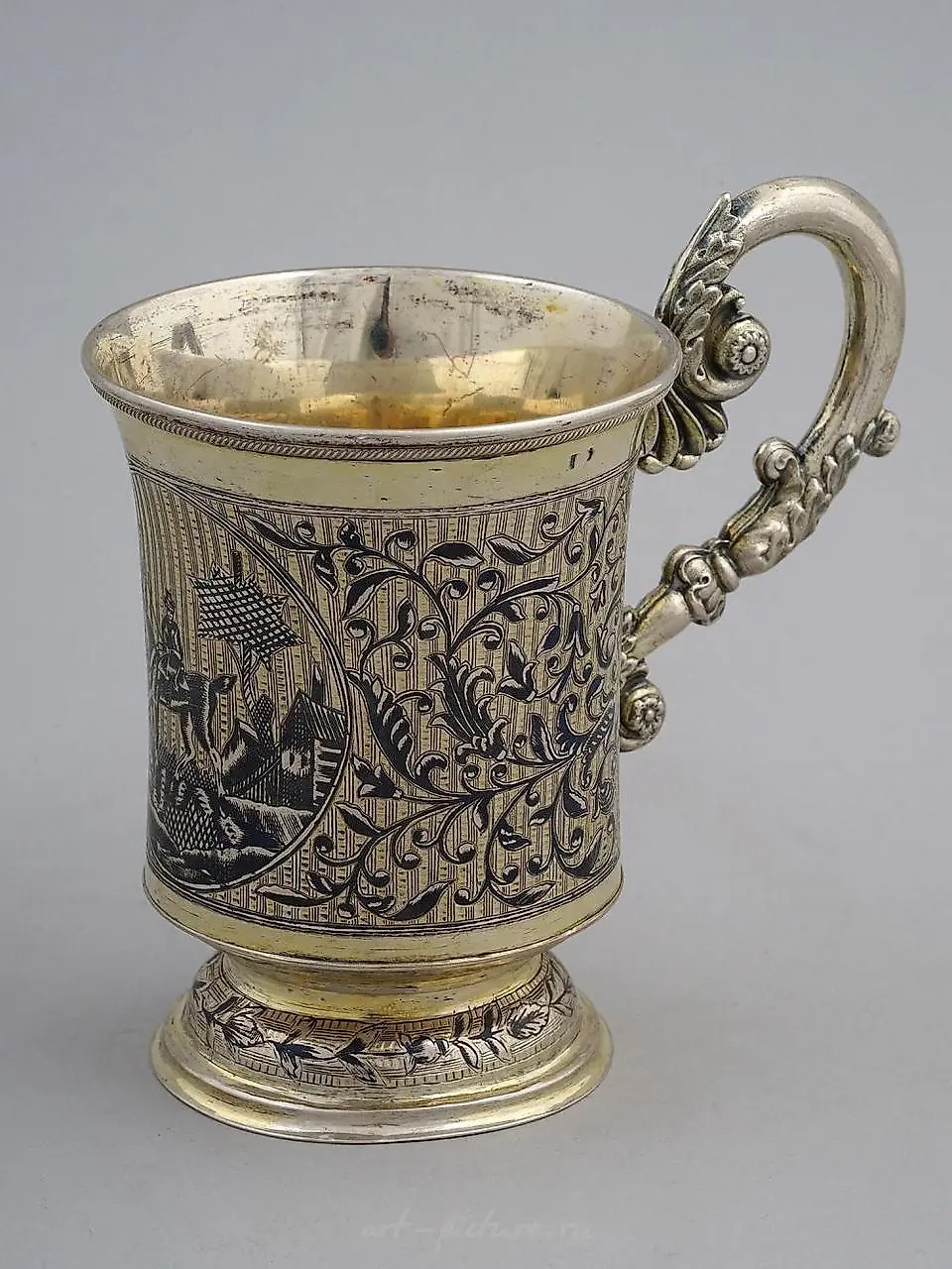A RUSSIAN SILVER-GILT AND NIELLO CUP 19TH C