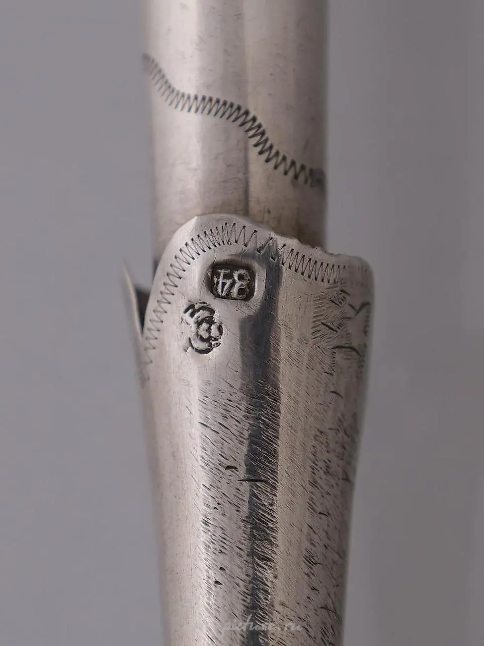 A RUSSIAN SILVER TORAH POINTER YAD, 1912-1913 — photo 3