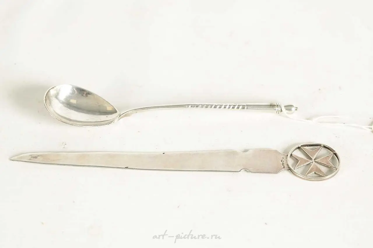 A 19th century Russian silver spoon and hallmarked silver pa... — photo 5
