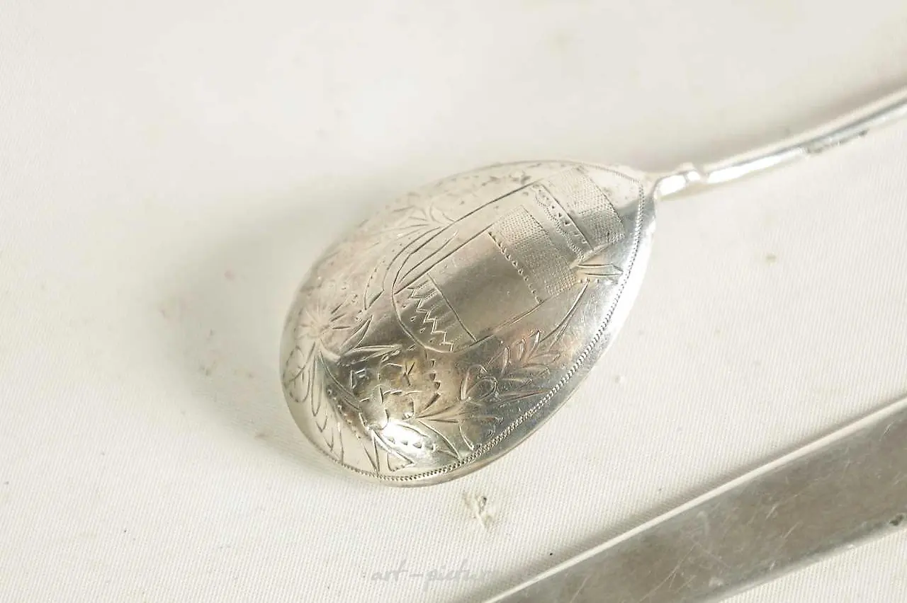 A 19th century Russian silver spoon and hallmarked silver pa... — photo 7