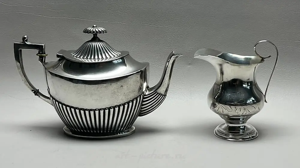Императорская русская серебряная чайник и сахарница