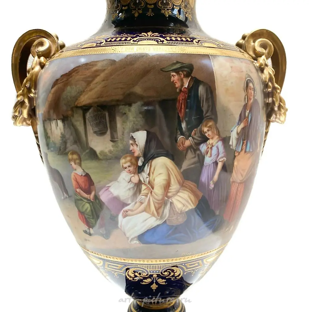Royal Vienna Austria Hand Painted Porcelain Urn — photo 6
