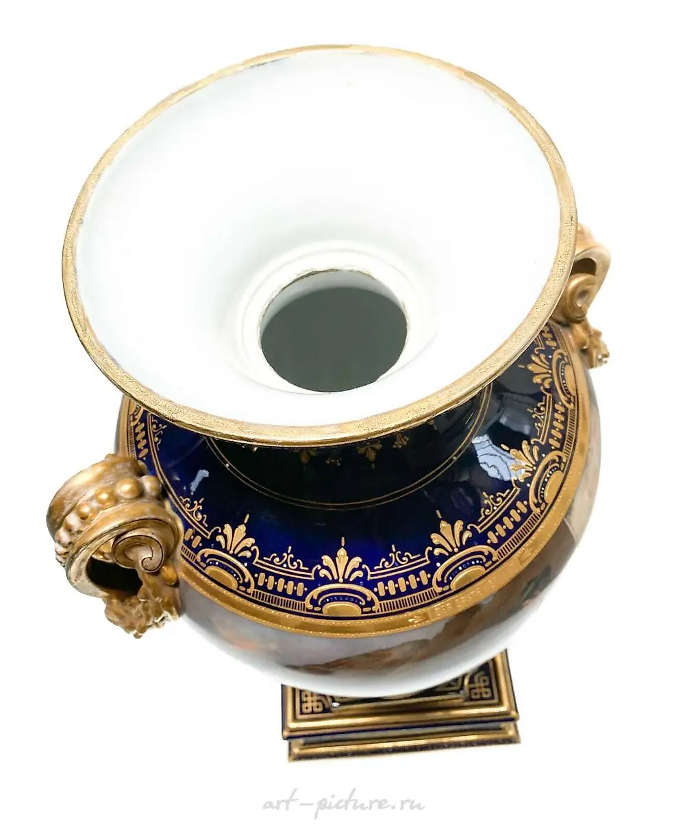 Royal Vienna Austria Hand Painted Porcelain Urn — photo 10