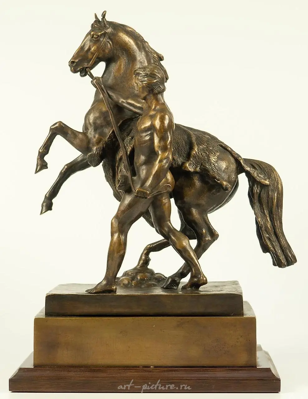 Horse with a walking youth Bronze, casting, chasing, patination. — photo 2