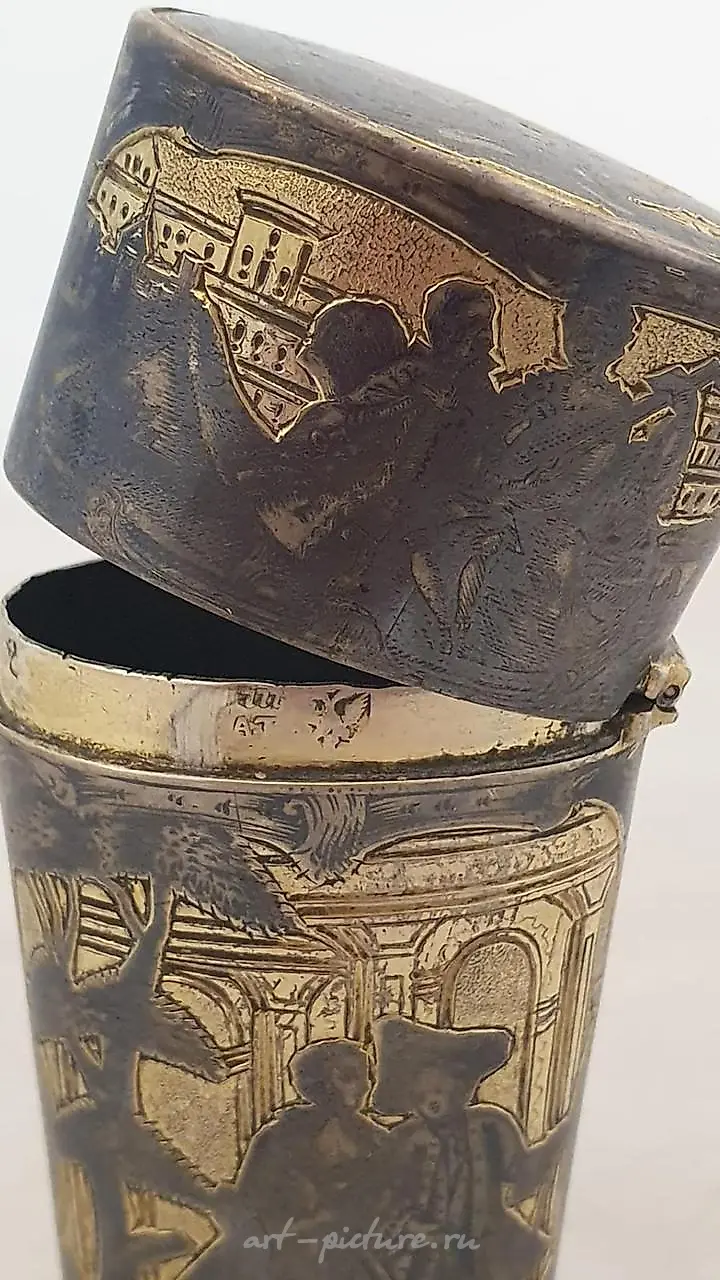 一个18世纪的俄罗斯鼻烟盒，由银色和金色和黑色制成，于1779年在Veliky Ustyug制造 — 照片 6