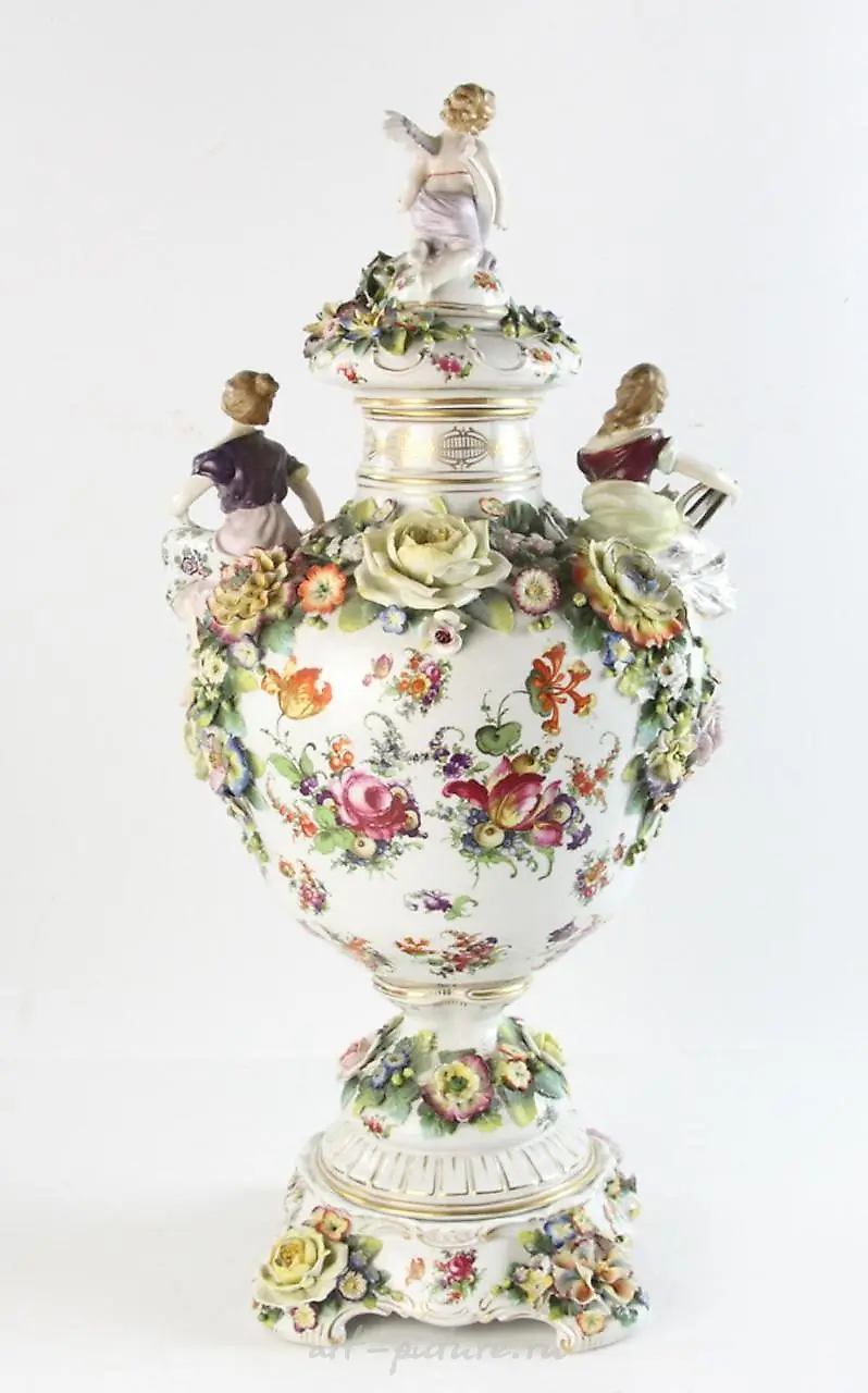 Late 19thC Japanese Imari Urn — photo 7