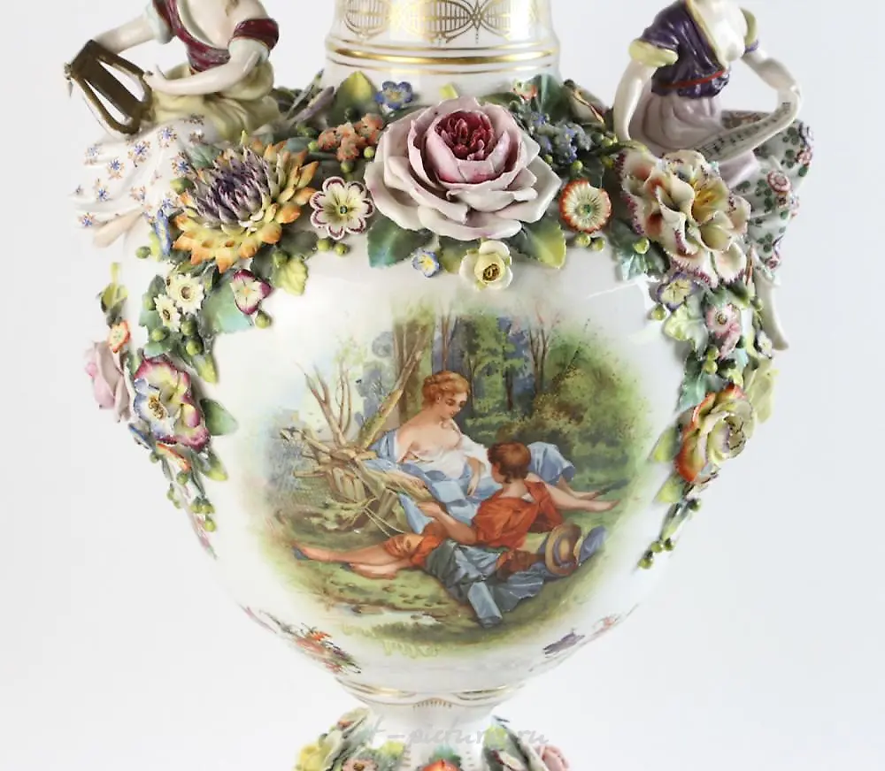 Late 19thC Japanese Imari Urn — photo 11
