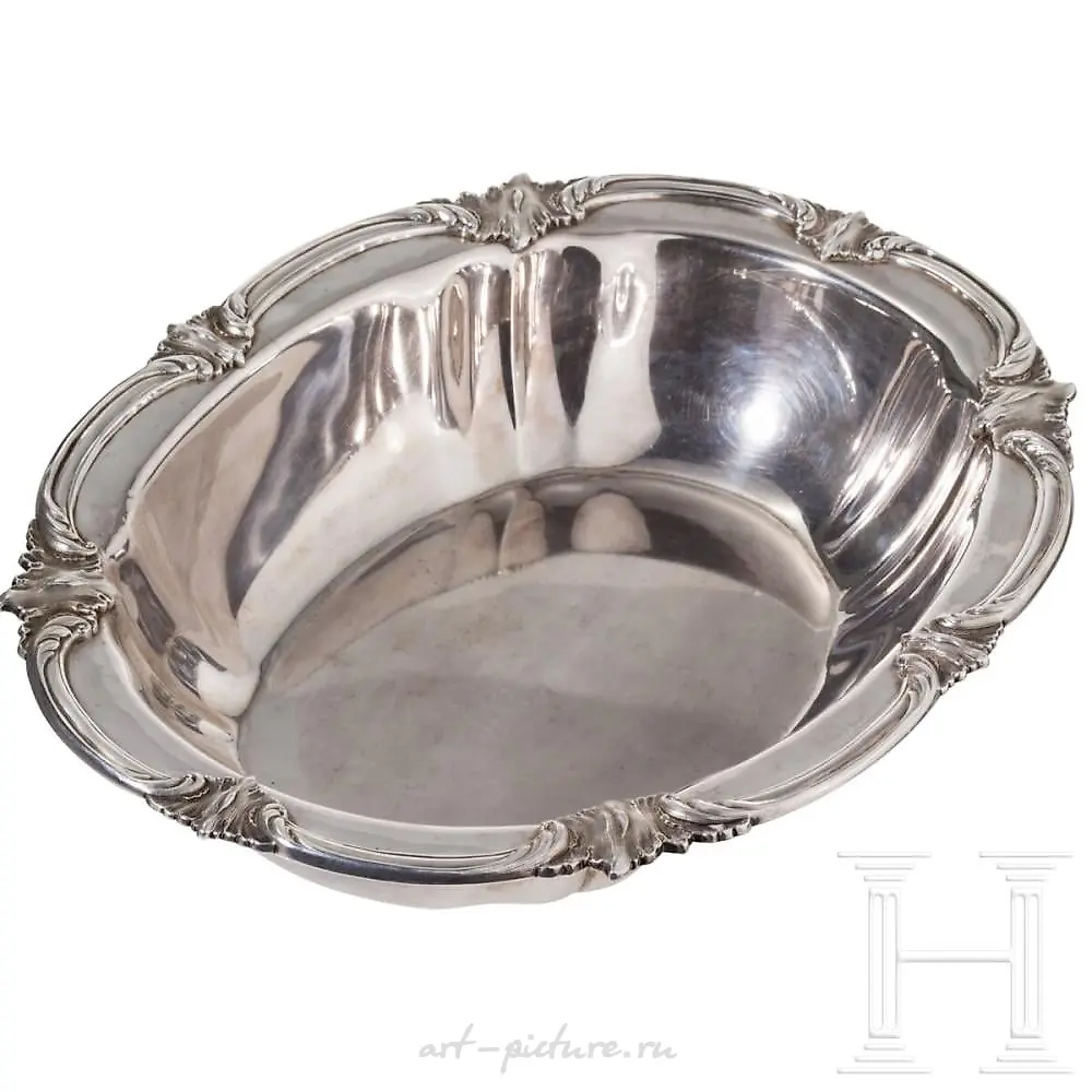 Silver, foil-curved oval bowl. Distinctly raised... — photo 2