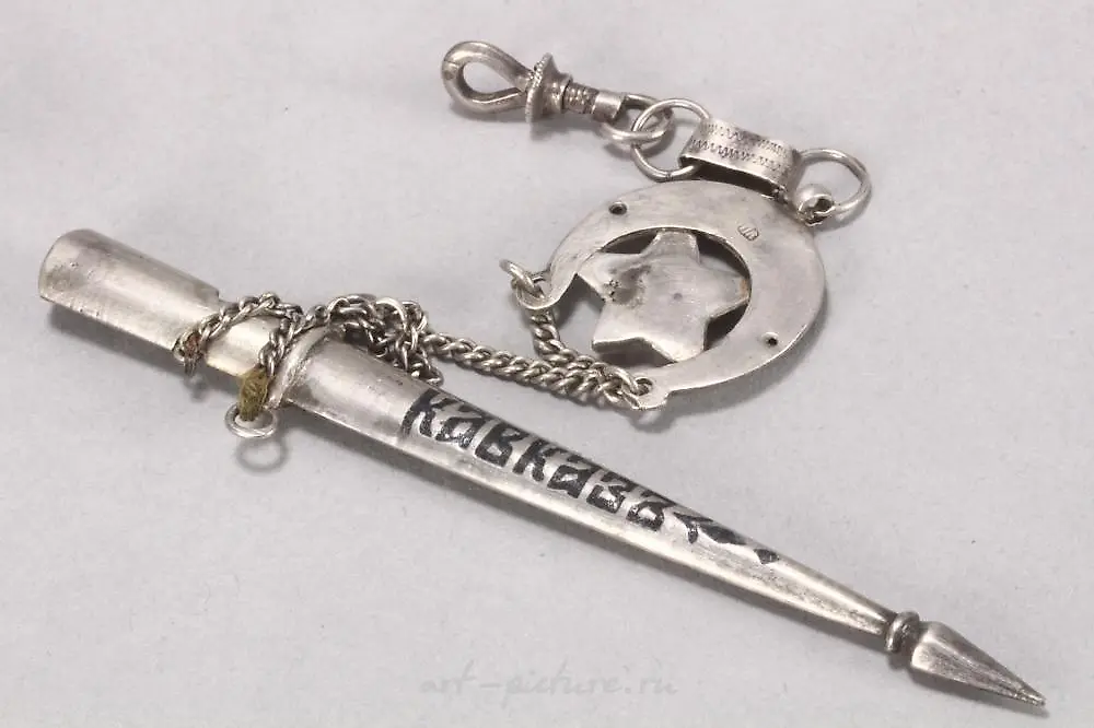 Russian Caucasus Silver and Niello Dagger Brooch. — photo 2
