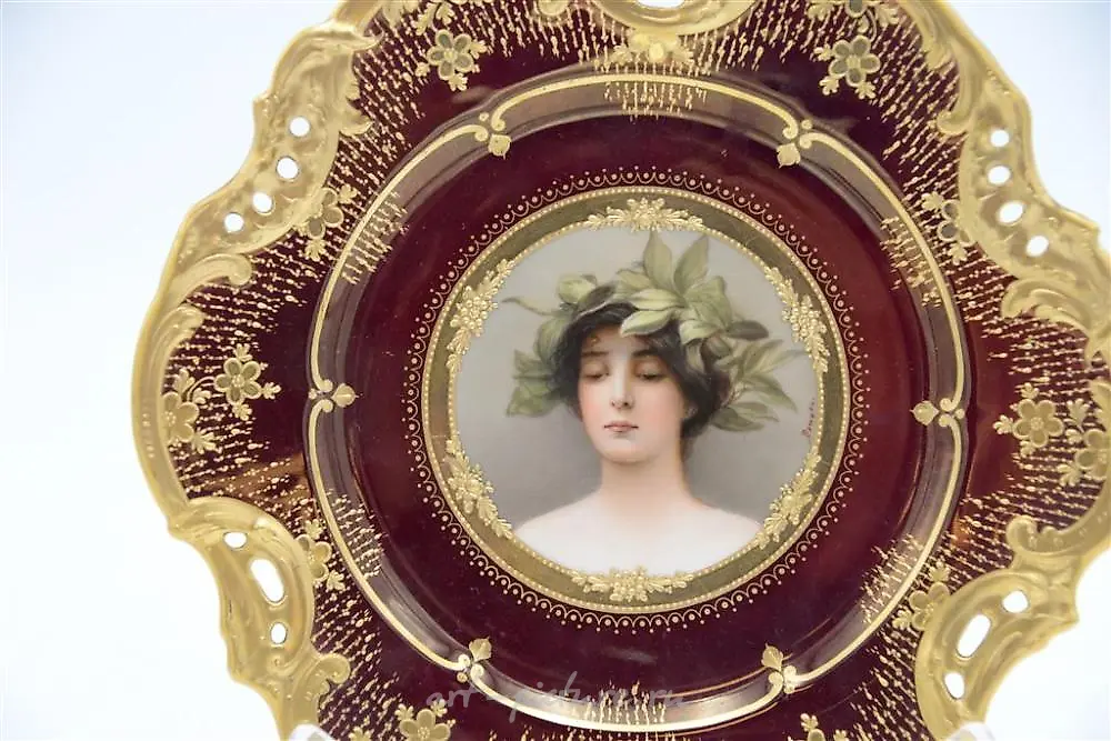 Wagner Royal Vienna Portrait Plate, young veiled woman, with... — photo 3