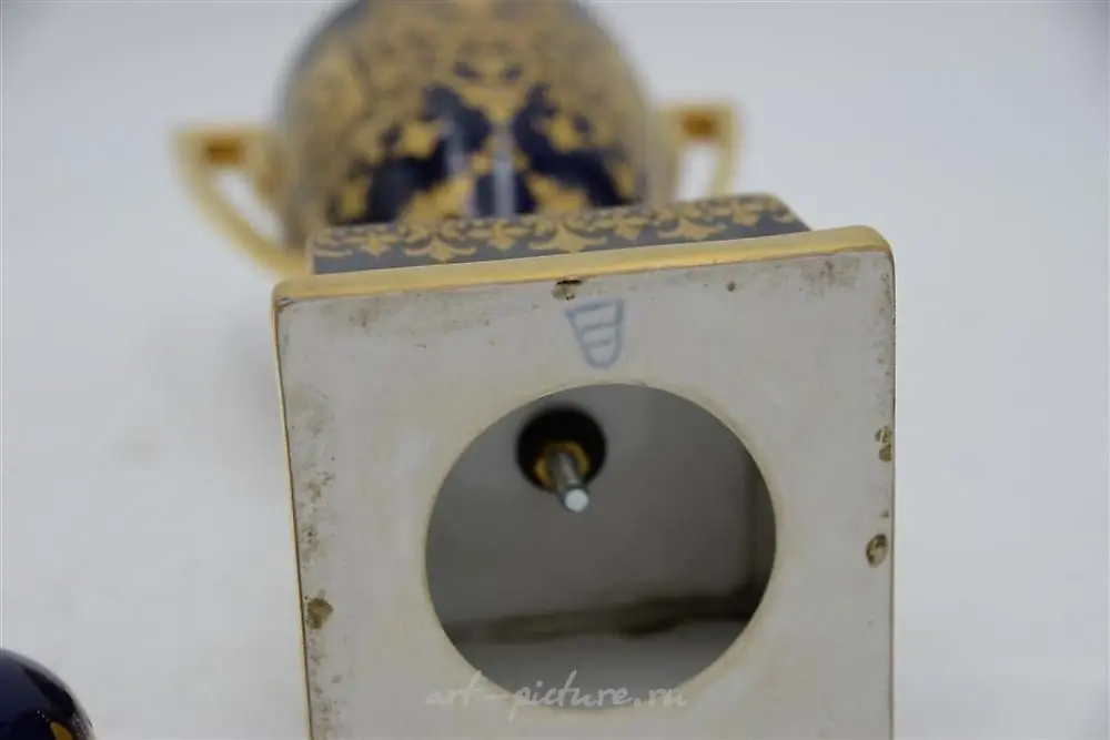Royal Vienna Hand Painted Covered Urn, having two handles an... — photo 3