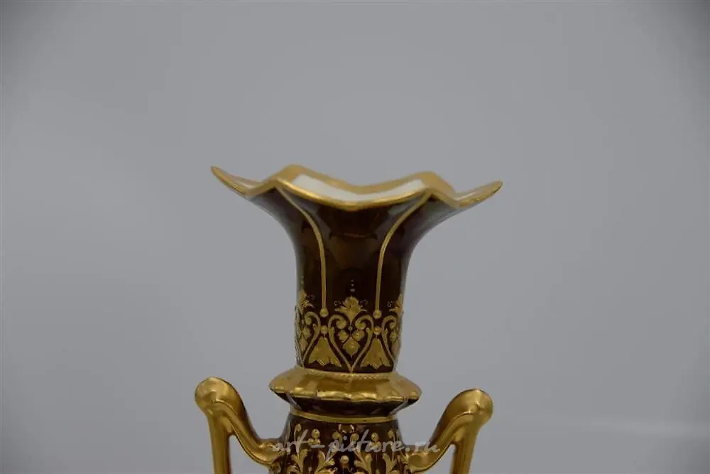 Royal Vienna Covered Portrait Urn, having two handles along ... — photo 4