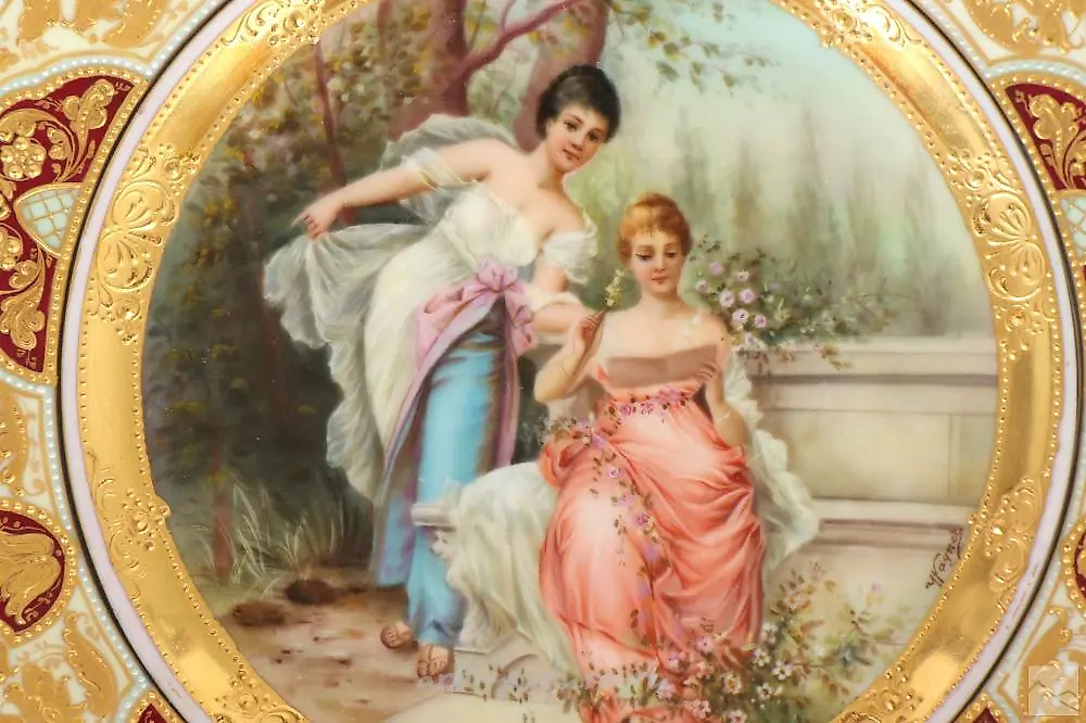 Фарфоровая тарелка Royal Vienna "Гесангштунде" с изображением урока пения. — фото 3