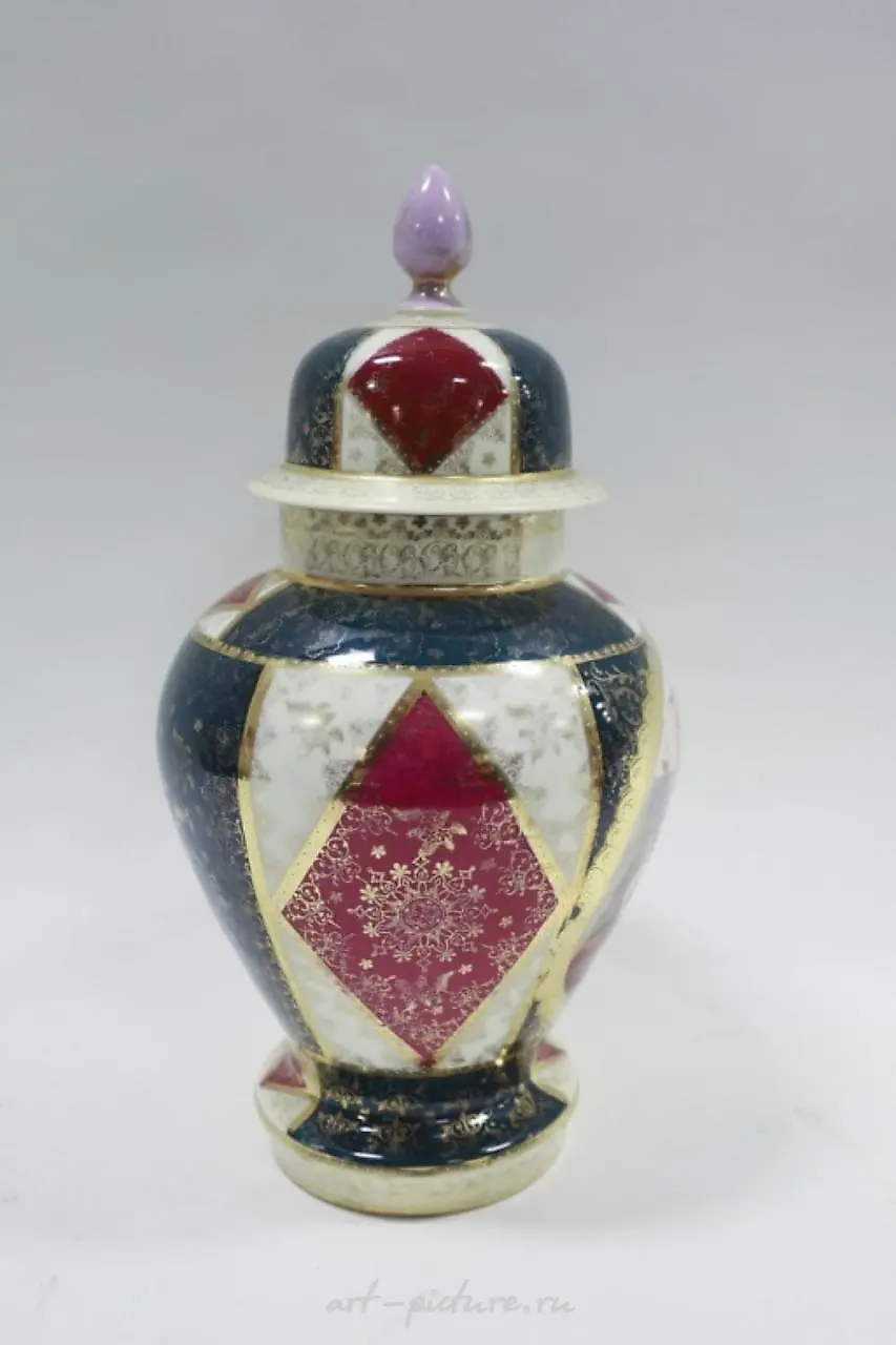 Royal Vienna Porcelain Lidded Portrait Urn — photo 4