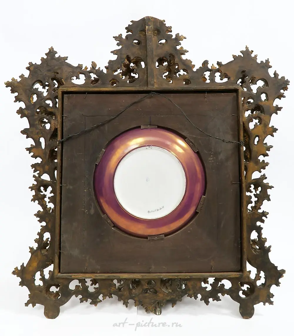 Королевская тарелка Вены 19 века в монументальной рамке — фото 4