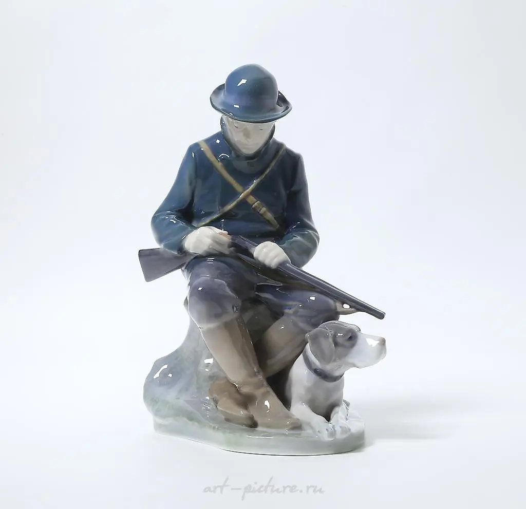 Охотник с собакой. Дания, г. Копенгаген, Royal Copenhagen