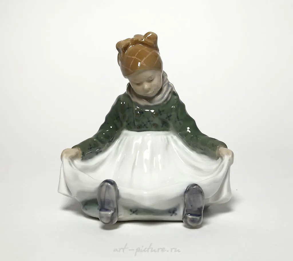 Амагерская девочка. Дания, г. Копенгаген, Royal Copenhagen