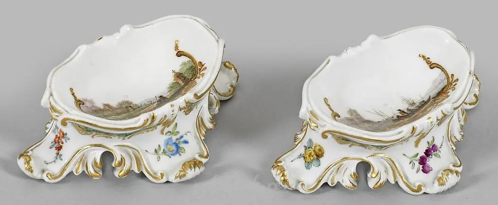 "Decorative salt shakers from the Hunting Service of Catherine II"
