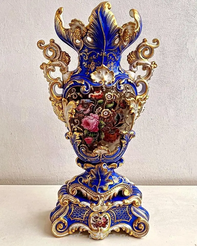 Amphora-shaped vase with sculptural details. Popov. 1850s-1860s.