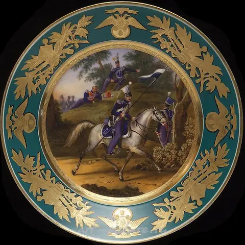 ФАРФОРОВАЯ ТАРЕЛКА С РУЧНОЙ РОСПИСЬЮ “1818 Рядовой Уланского полка”
