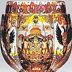 Кубки-памятники: Тайная жизнь стеклянных героев. Как бокал становится монументом на веки веков